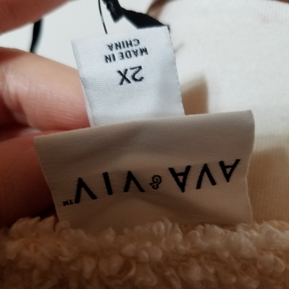 Ava & Viv Turtle Neck Sherpa Sweater Size 2X - Picture 4 of 5